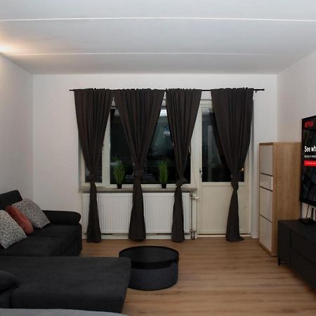 Entire Apartment Malmo 2 Bedrooms-Tv Lounge-Balcony ภายนอก รูปภาพ